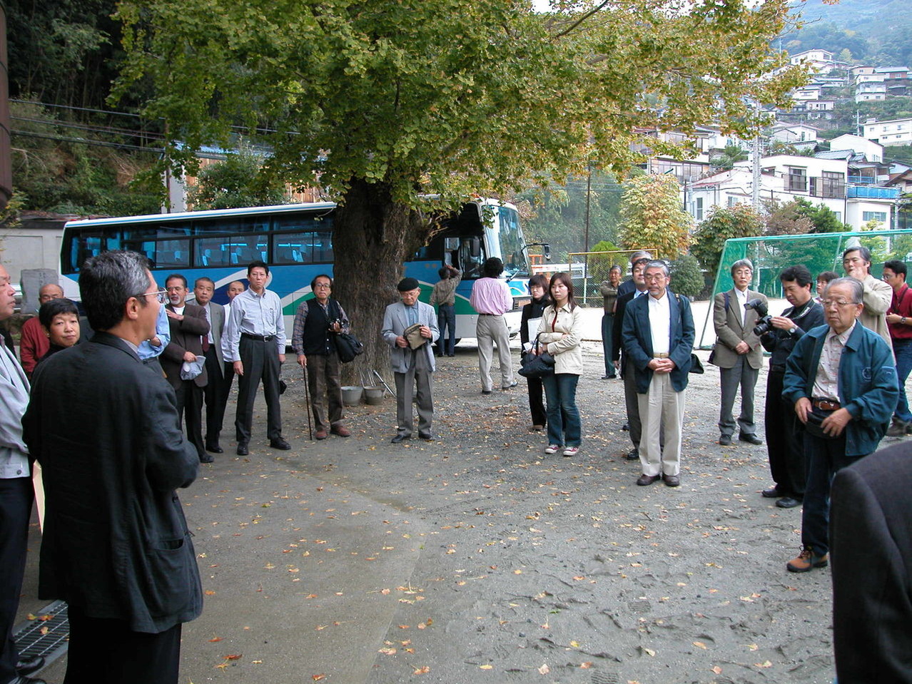 005花田佳明先生・014蟒ｺ遽峨ヵ繧ｩ繝ｩ繝縺ｮ逧・＆繧