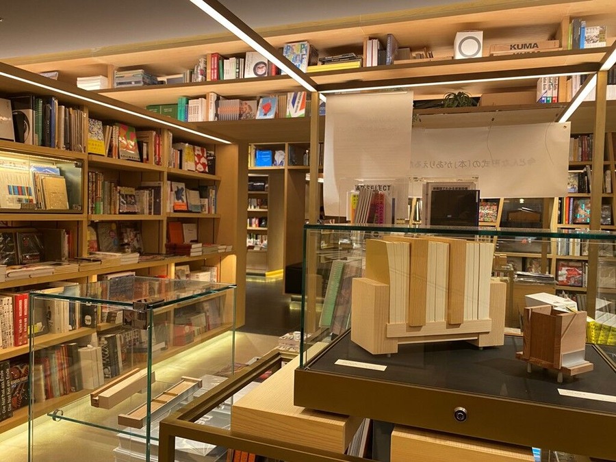 202204銀座蔦屋展示風景２