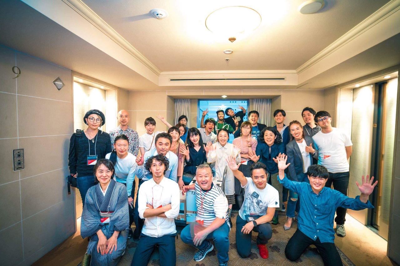 41418420_2219840101633973_7425696651727077376_n