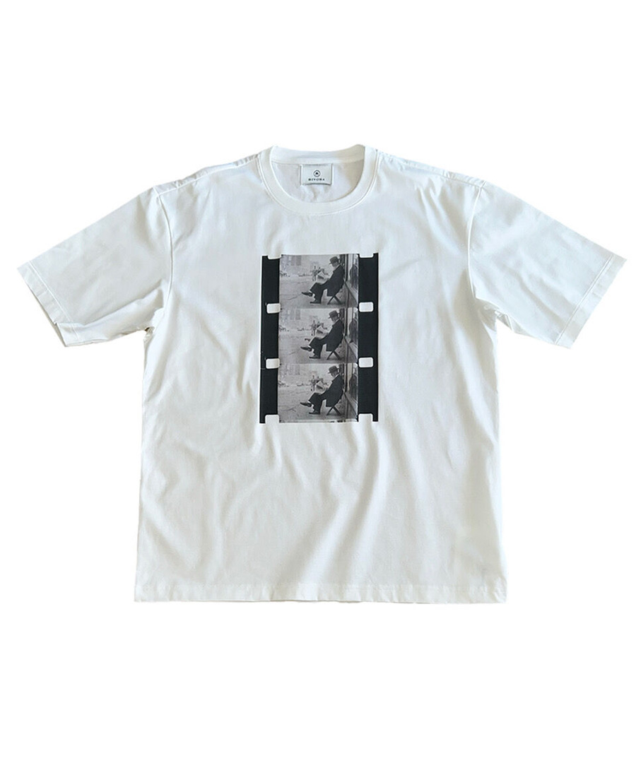 RA9-MUT002_030White