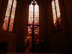 15輝くステンドグラス
