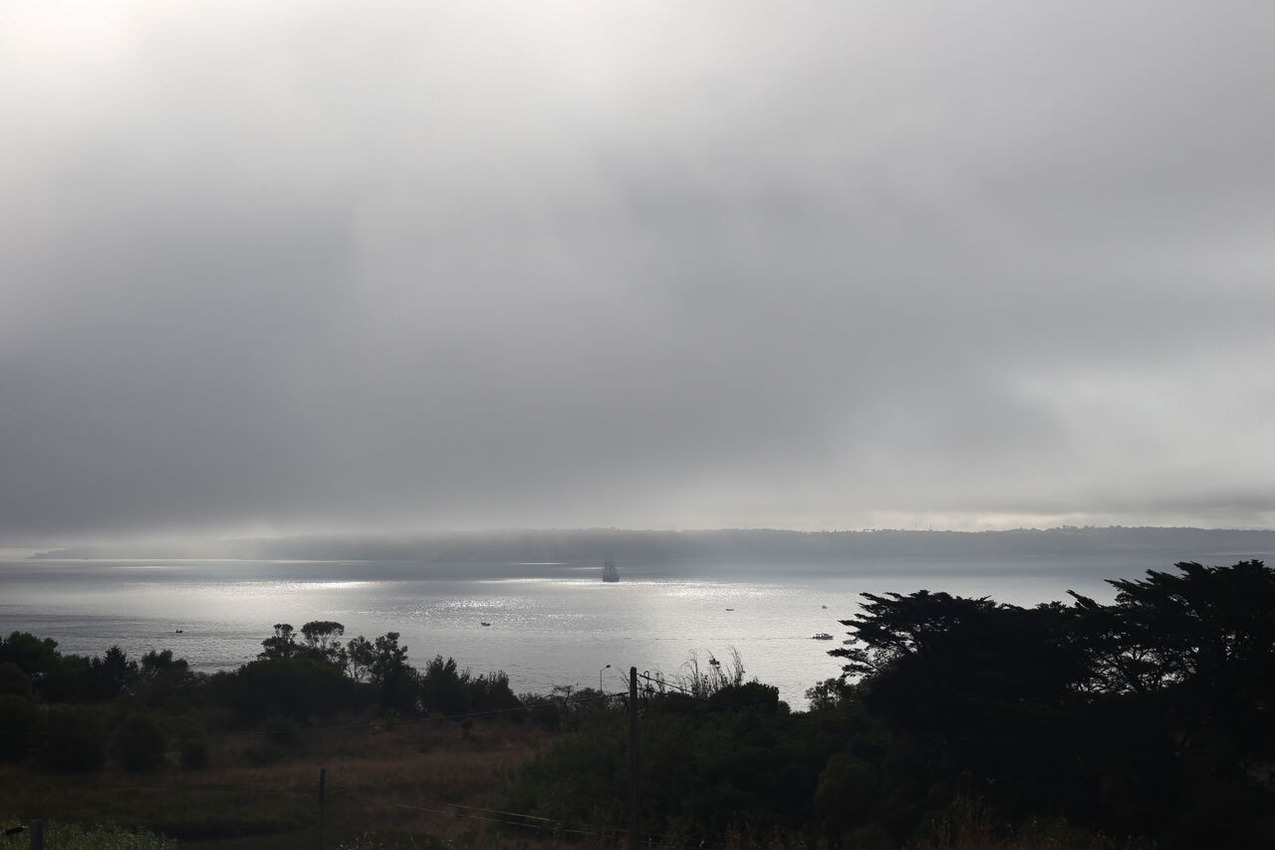 海には始まりも終わりもなく、目にできるのはいつも途中の海である