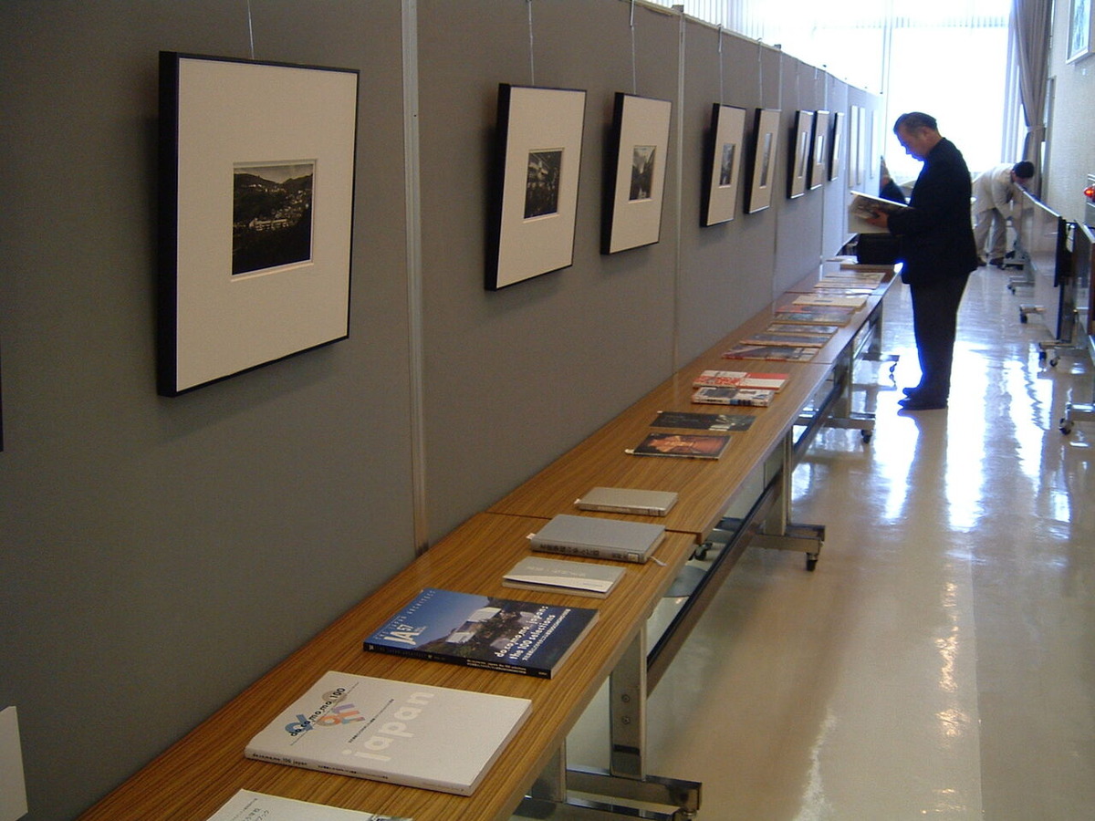 009・008・丈ｼ壼ｴ縺聴蠖ｱ・夊所豎蜍晏ｾｳ・