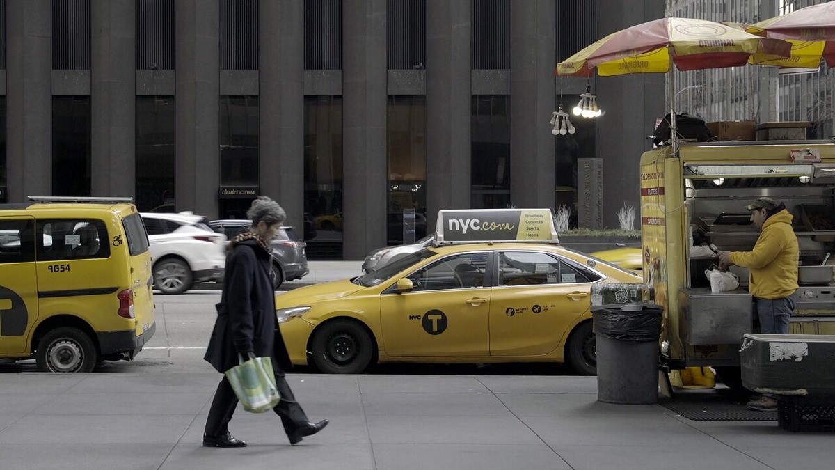 vertigo_gozo_ny_street_01