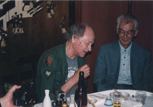 200510歌うメカスさん