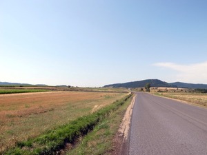 08アスファルトの道