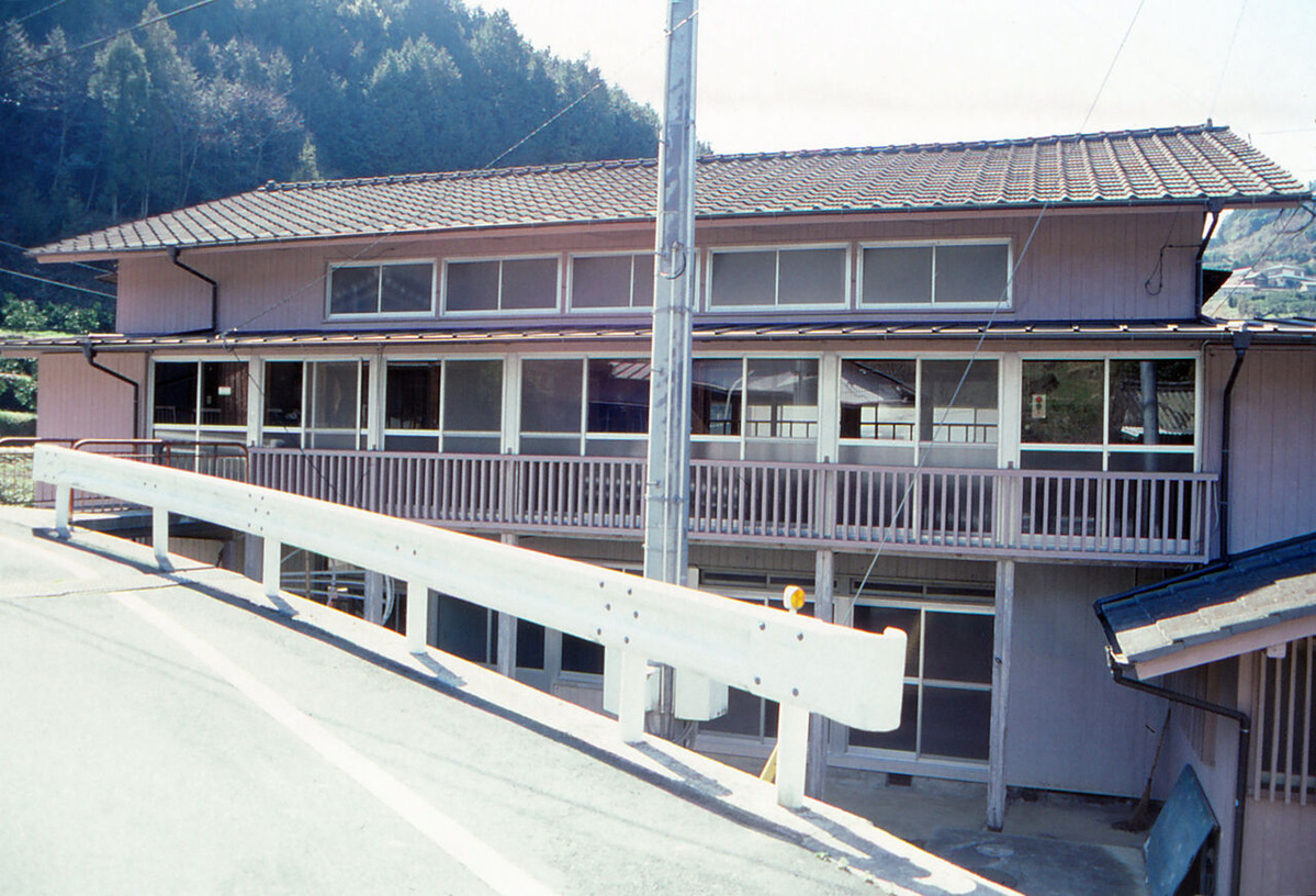 008・005荳ｭ豢･蟾晏・豌鷹､ｨ蛛ｴ髱｢