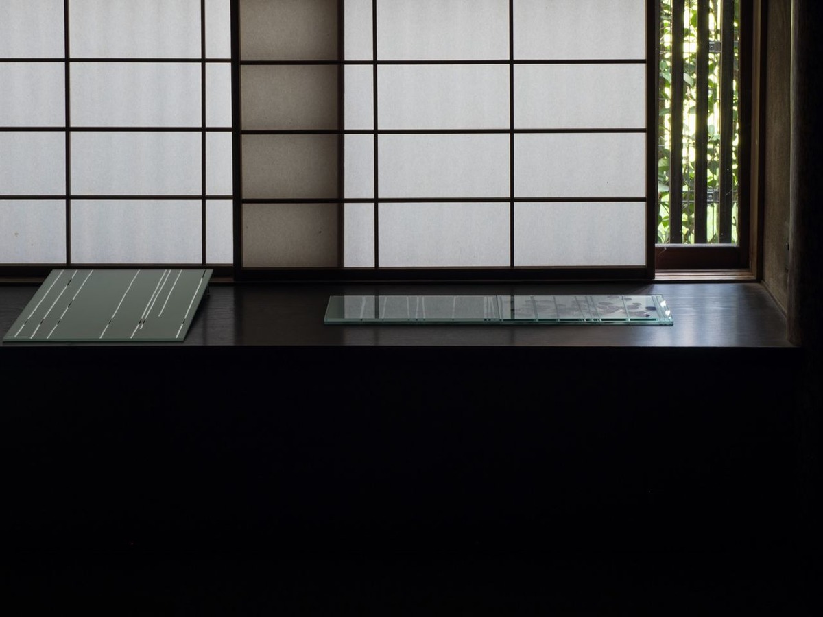 7《白い鏡の中に》