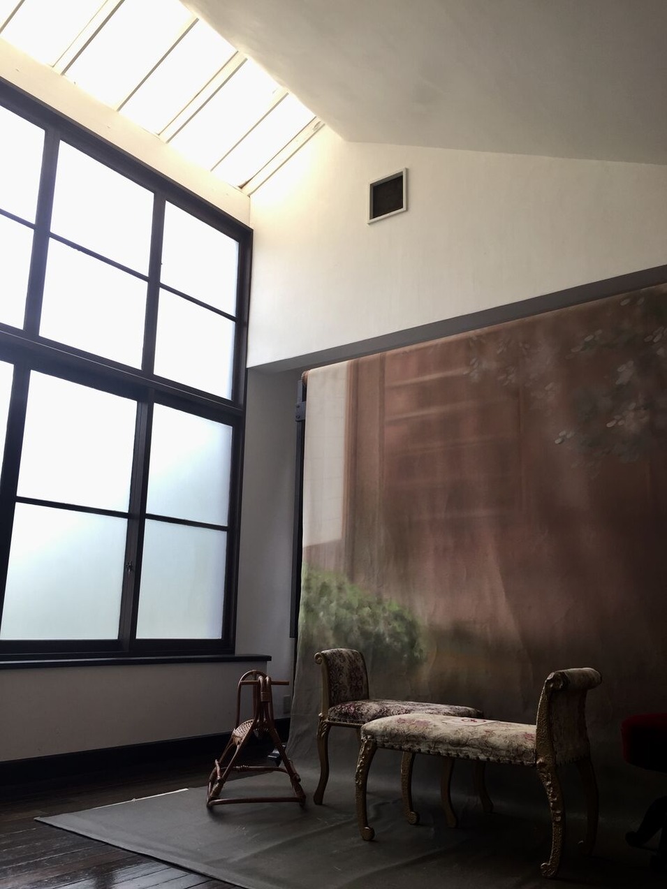 画像10_「常盤台写場」2階写真館内観(採光)