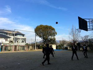 グラウンド