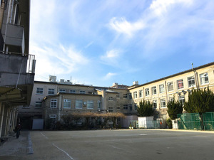 銅駝美術工芸高校校舎