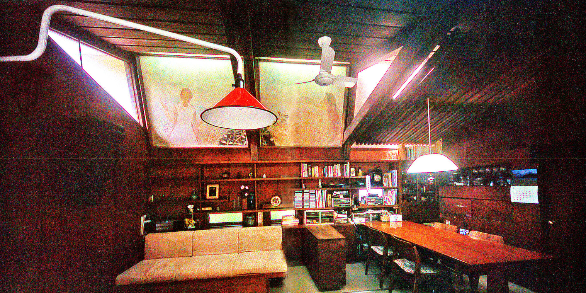 ⑦紅子「晩夏」建物内画像