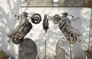 島根紹_彫刻蕾・諍い女_部分