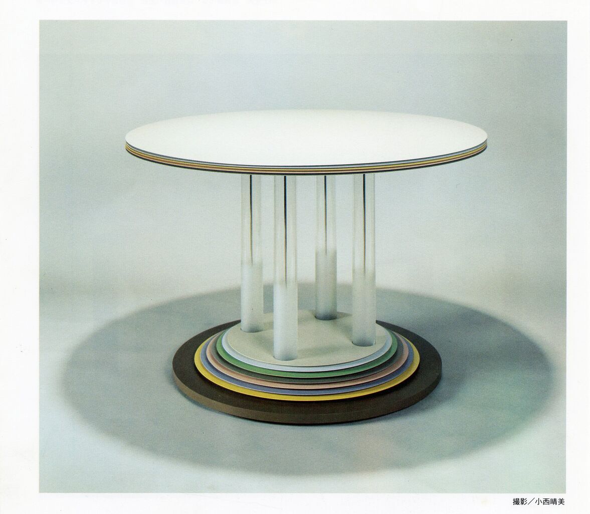 1985-12_室内_倉俣史朗の新作テーフ゛ル