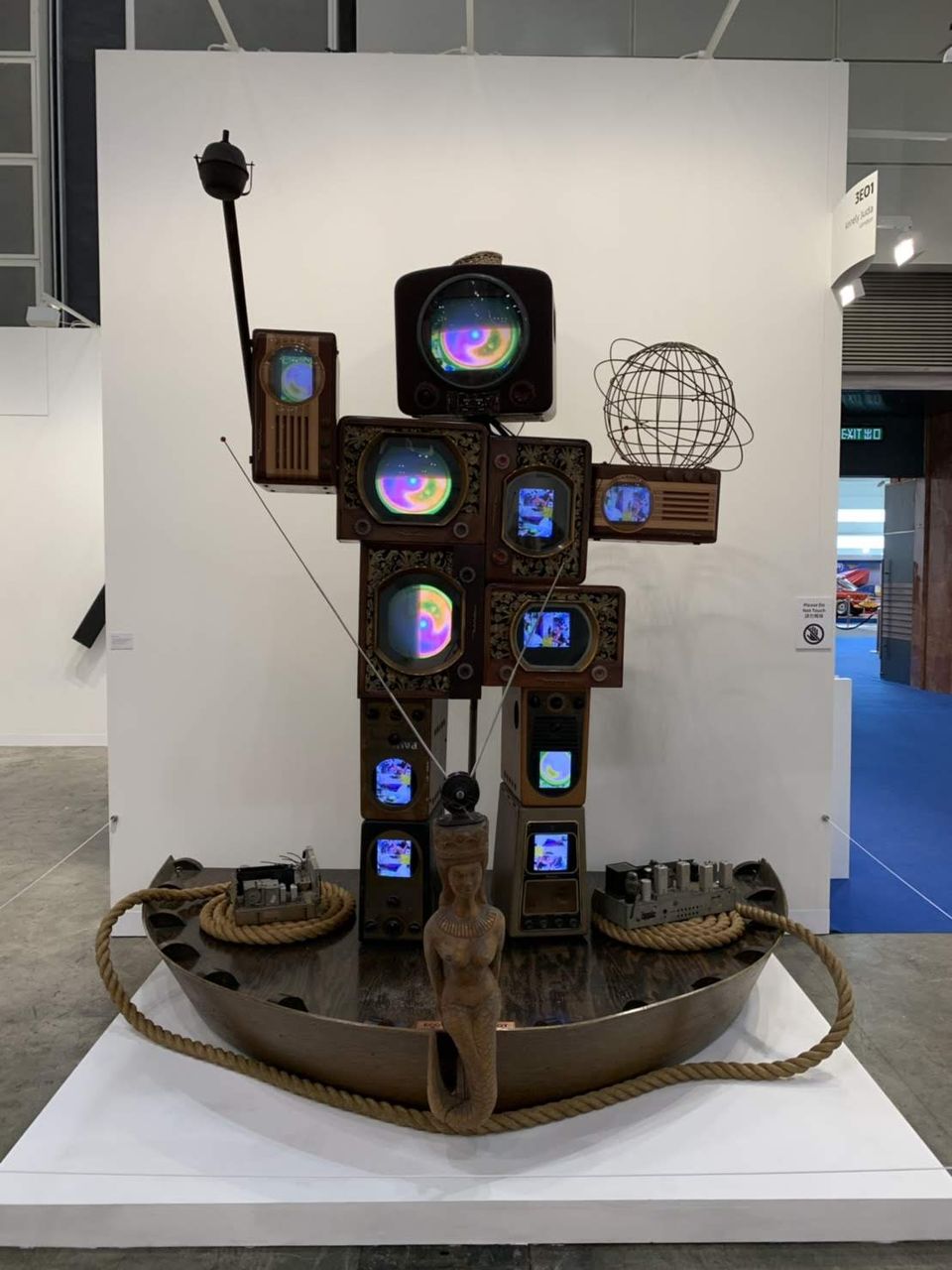 8959602B-4E8A-42F5-81A4-DB656B73A29F