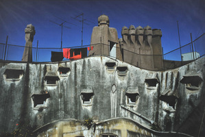 Casa Mila（『ガウディの宇宙』87）