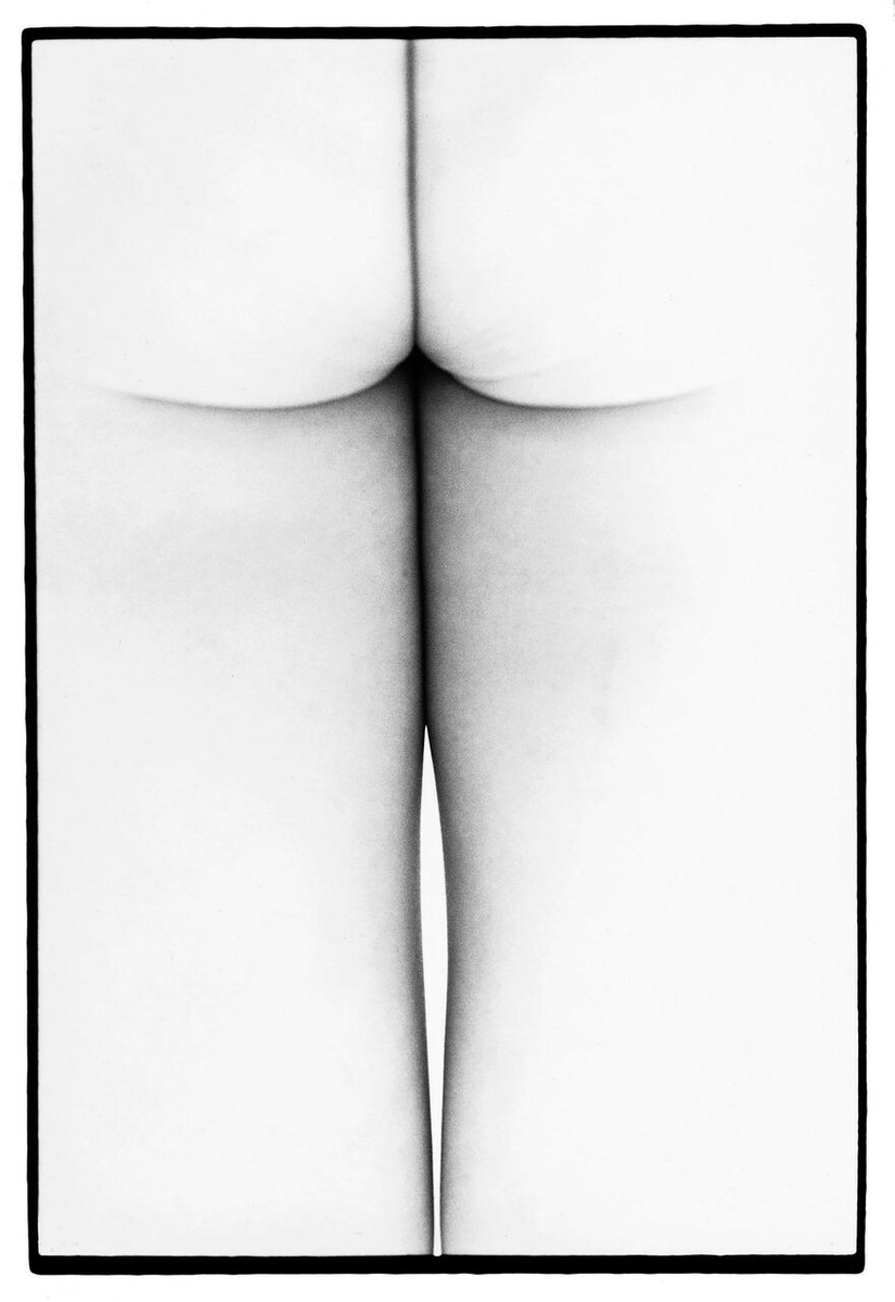 抱擁#31970_モノクロ