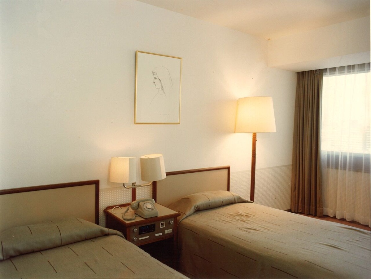 19840309虎ノ門パストラル竣工_00006