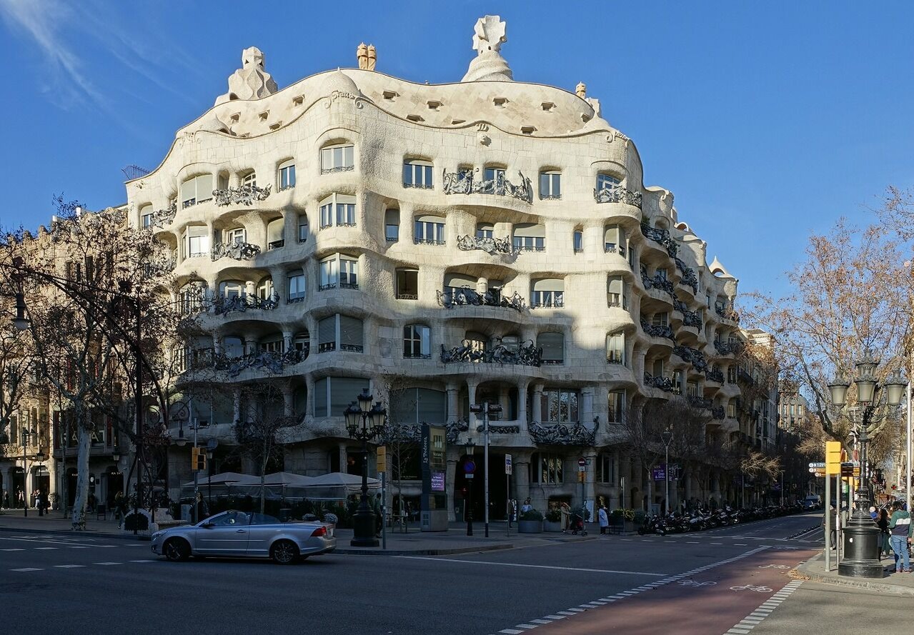 カサ・ミラ2022年2月