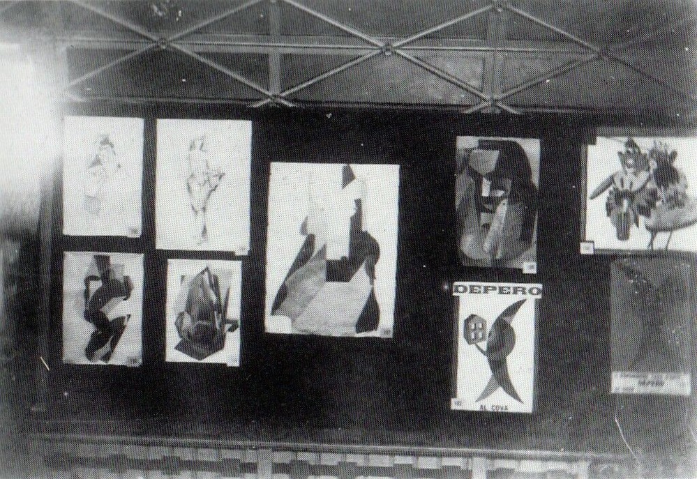 図4 1922年 トリノ未来派展会場写真