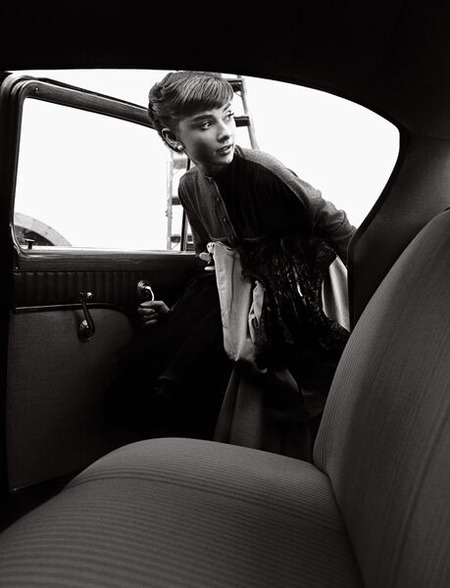 A120_Audrey-Hepburn-Studio-Car