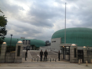 磯崎新北九州市立中央図書館外観