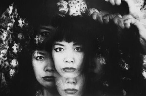 細江英公「草間彌生、NYにて」