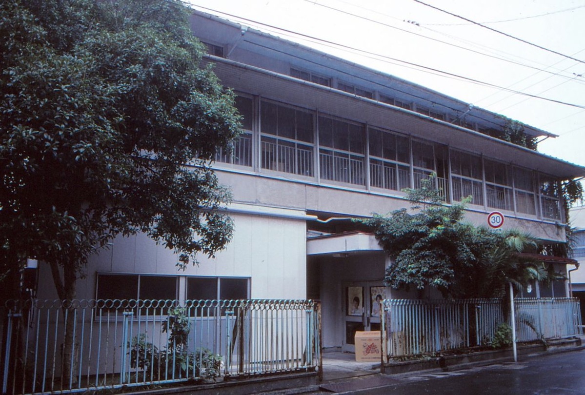20190714花田佳明042図書館外観