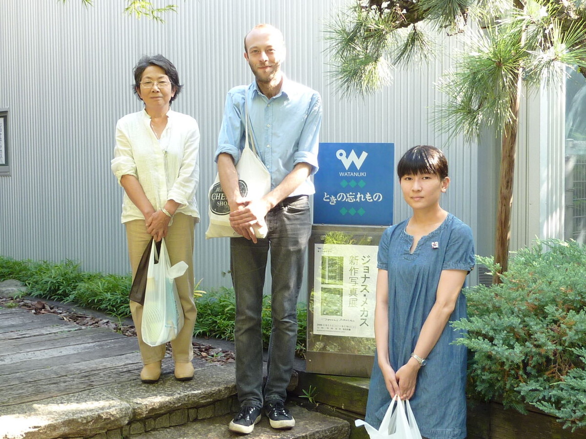 セバスチャン、令子、秋葉