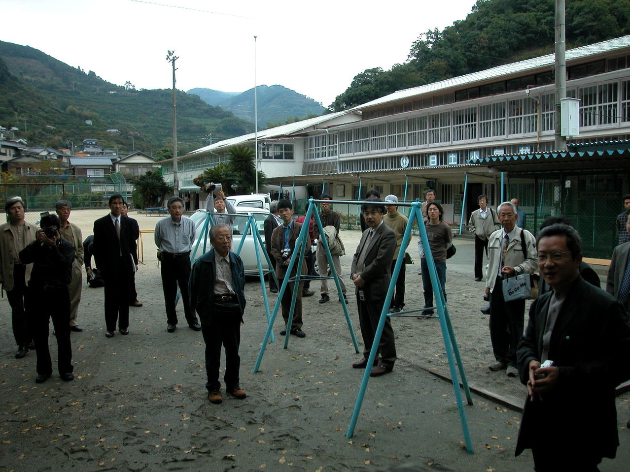 005花田佳明先生・015譌･蝨溷ｰ剰ｦ句ｭｦ