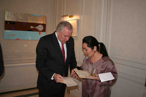 根岸文子_マドリッド日本大使館 (4)