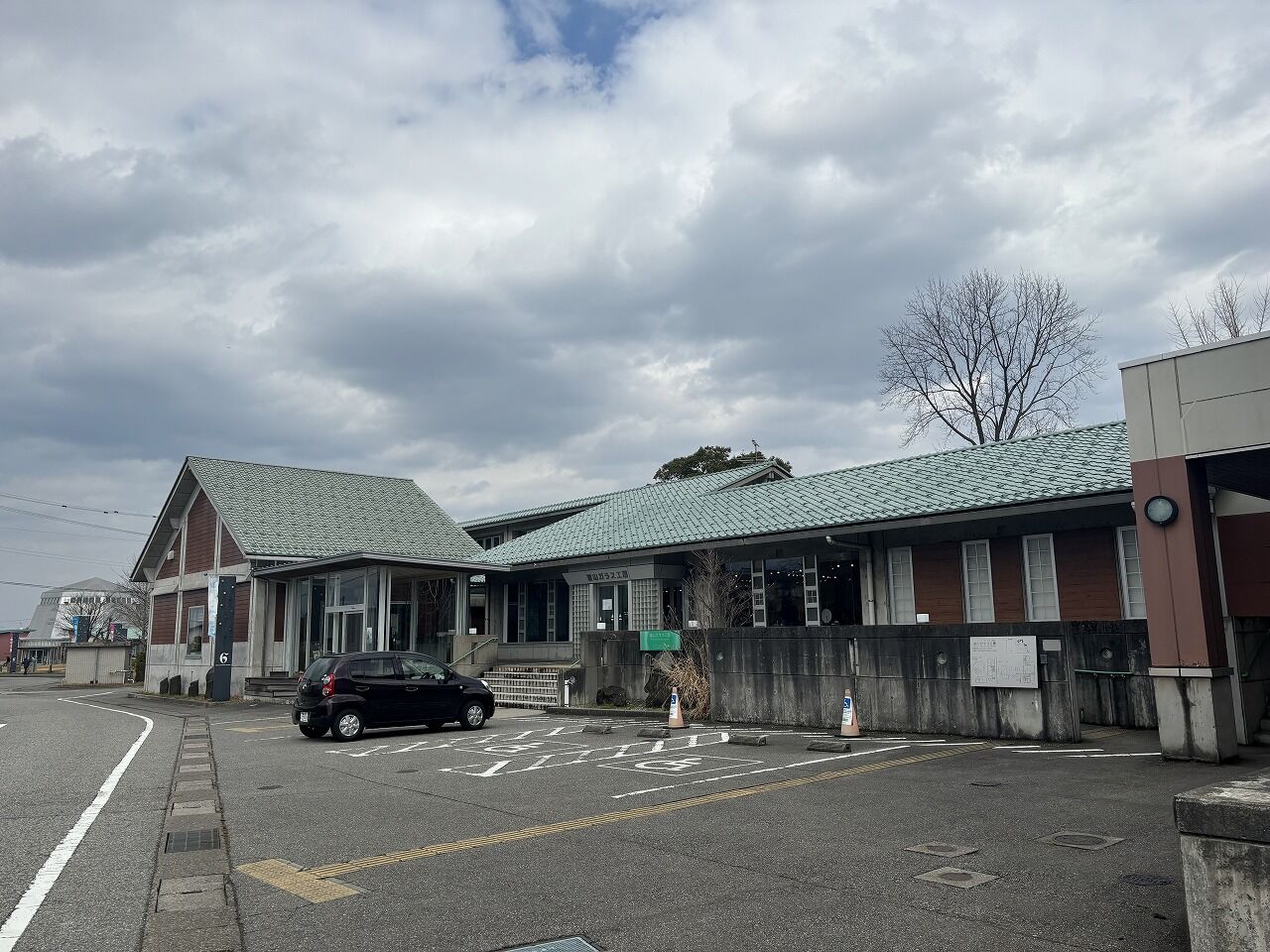 ブログ　富山ガラス工房 (2)