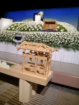 田中文男さんを偲ぶ会祭壇3