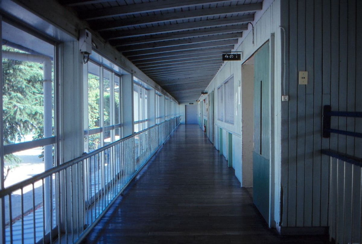 20190714花田佳明025江戸岡小廊下