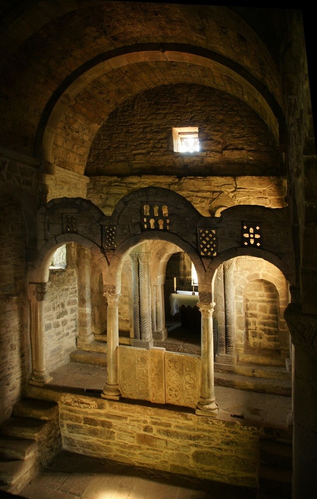 10.サンタ・クリスティーナ教会の内部空間