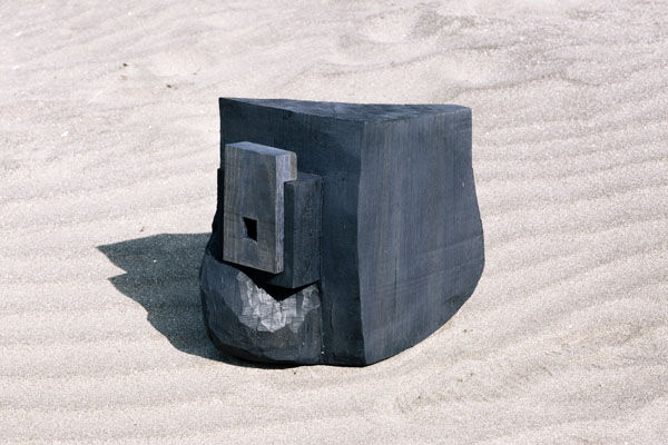 佐藤研吾遠い場所を囲い込むための空洞４