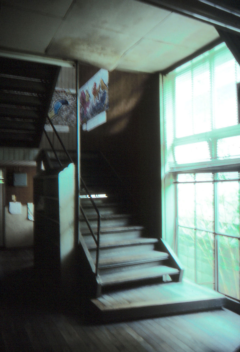 20190714花田佳明044図書館階段