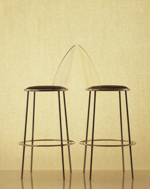 gomi_43_kuramata_acrylic-back_blue-yellow