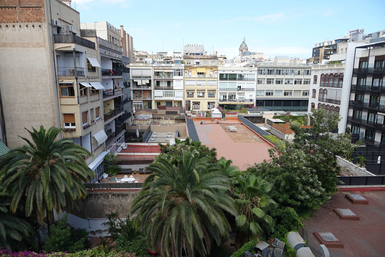 8．現在のセルダ案のブロック内部（左一か所のみセルダが描いた木が生い茂るパティオの夢が現存)